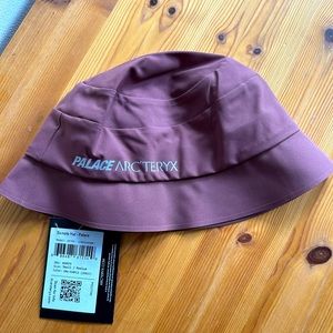 Palace Arc’teryx Sinsolo Bucket 🪣 Hat FW20